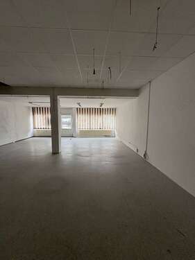 Foto - Einzelhandel in Dingolfing 1.177,33 € 107.03 m²