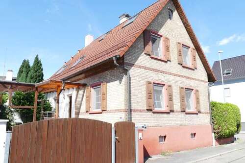 Foto - Haus zum Kaufen in Elchesheim-Illingen 350.000,00 € 111.05 m²