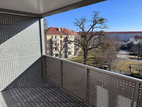 Foto - Wohnung zum Mieten in Dessau-Roßlau 558,00 € 73.16 m²