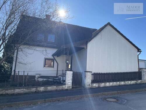 Foto - Haus zum Kaufen in Marktleugast Mannsflur 135.000,00 € 124 m²