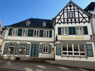 Foto - Haus zum Kaufen in Altenkirchen (Westerwald) 429.880,00 € 245 m²