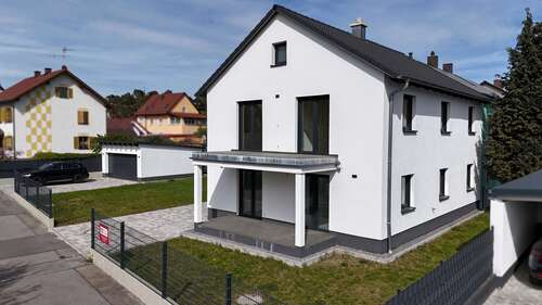 Foto - Haus zum Kaufen in Maxhütte-Haidhof 650.000,00 € 188.6 m²
