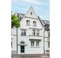 Haus zum Kaufen in Köln 2.075.000,00 € 270 m²