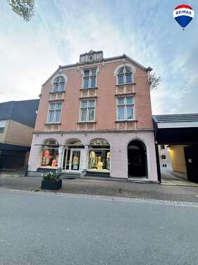 Foto - Haus zum Kaufen in Bad Salzuflen 289.999,00 € 245 m²