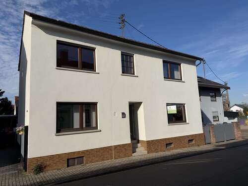 Foto - Haus zum Kaufen in Sandhausen 548.000,00 € 174.87 m²