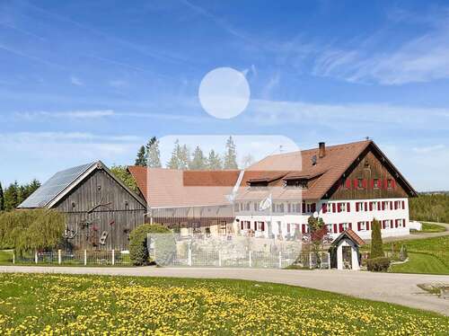 Foto - Haus zum Kaufen in Günzach 1.250.000,00 € 358 m²