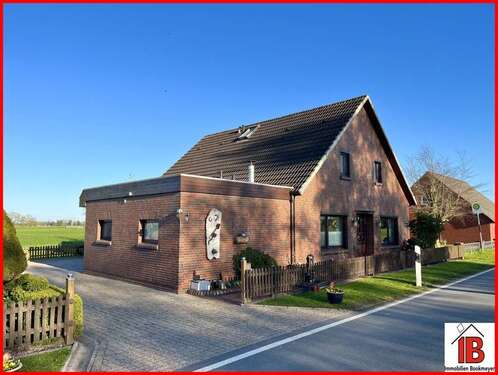 Foto - Haus zum Kaufen in Stadland 195.000,00 € 129.78 m²