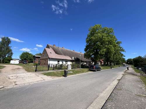 Foto - Haus zum Kaufen in Spantekow 99.000,00 € 337 m²