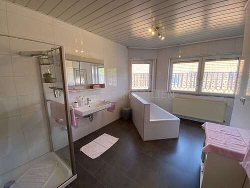 Foto - Haus zum Kaufen in Eppenbrunn 399.000,00 € 227 m²