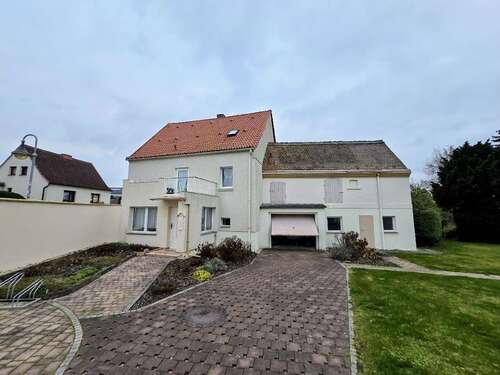 Foto - Haus zum Kaufen in Leuna 229.900,00 € 99 m²