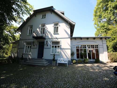 Foto - Haus zum Kaufen in Gronenberg 1.950.000,00 € 485 m²