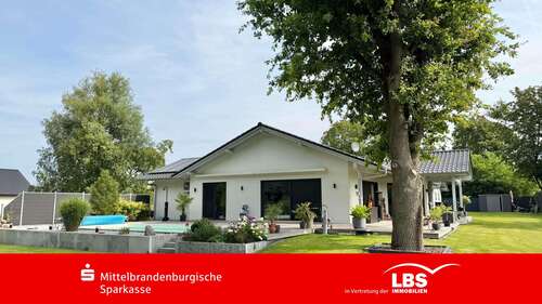 Foto - Haus zum Kaufen in Löwenberger Land 899.000,00 € 243.92 m²