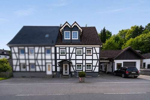 Foto - Haus zum Kaufen in Gummersbach 349.000,00 € 173 m²