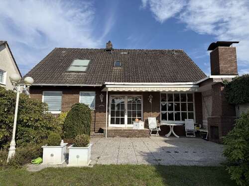 Foto - Haus zum Kaufen in Hambühren 275.000,00 € 135 m²