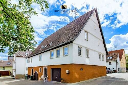 Foto - Haus zum Kaufen in Ditzingen Hirschlanden 699.000,00 € 199 m²