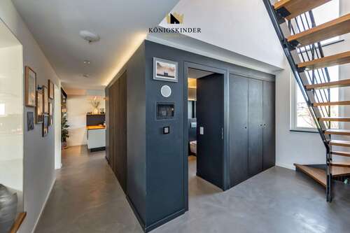 Foto - Haus zum Kaufen in Stuttgart 1.399.000,00 € 330 m²