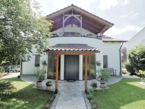 Foto - Haus zum Kaufen in Weinstadt 1.879.000,00 € 354.15 m²