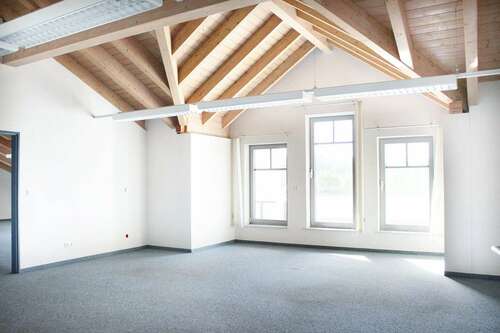 Foto - Büro in Burgkirchen 660,00 € 102 m²