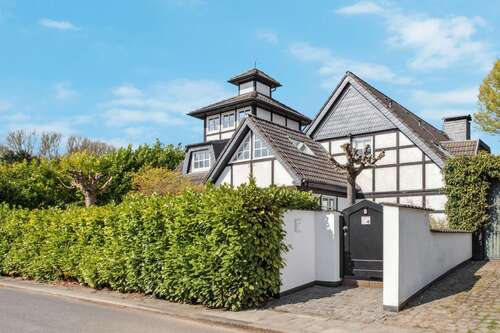 Foto - Haus zum Kaufen in Grevenbroich 1.749.000,00 € 300 m²