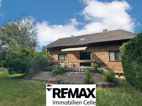 Foto - Haus zum Kaufen in Adelheidsdorf 275.000,00 € 173.5 m²