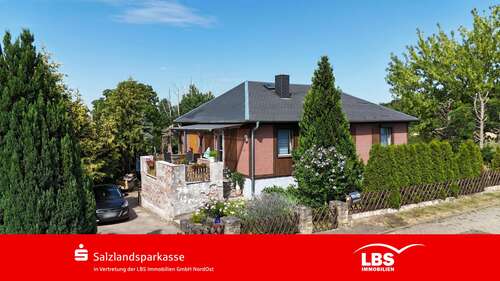 Foto - Haus zum Kaufen in Aschersleben 68.000,00 € 78 m²
