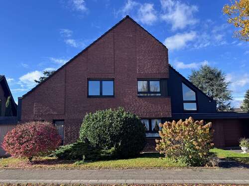 Foto - Haus zum Kaufen in Moers 750.000,00 € 209.9 m²