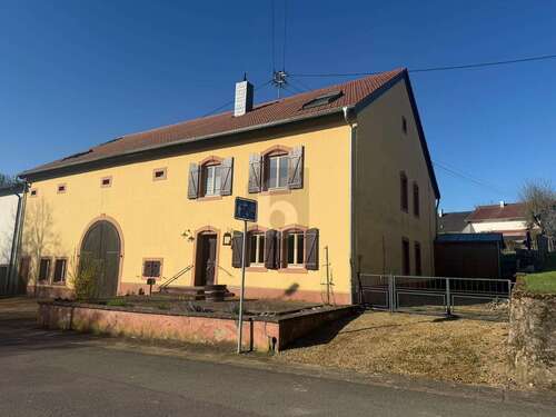 Foto - Haus zum Kaufen in Rehlingen-Siersburg 449.000,00 € 400 m²
