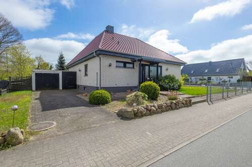 Foto - Haus zum Kaufen in Hohn 268.000,00 € 113.36 m²