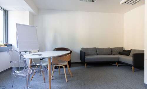 Foto - Büro in München 750,00 € 33 m² - 750,00 EUR Kaltmiete, ca.  33,00 m²