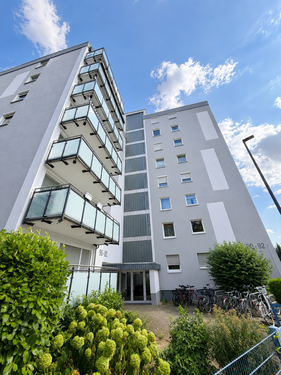 Foto - Wohnung zum Kaufen in Steinbach im Taunus 240.000,00 € 68 m²
