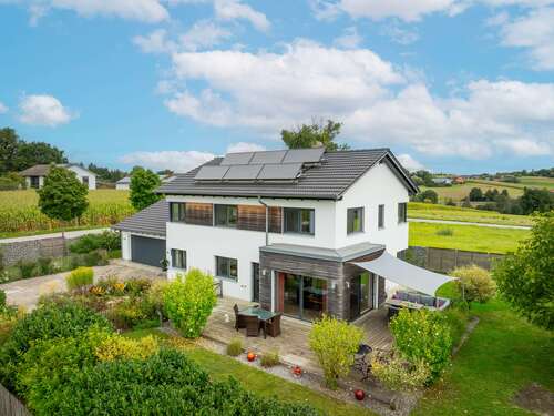 Foto - Haus zum Kaufen in Eggenfelden 950.000,00 € 199 m²