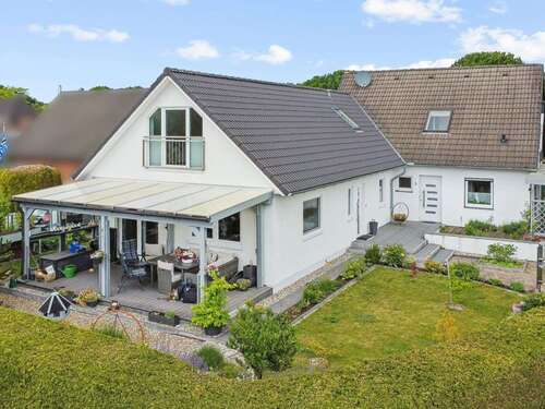 Foto - Haus zum Kaufen in Kaltenkirchen 550.000,00 € 214.5 m²