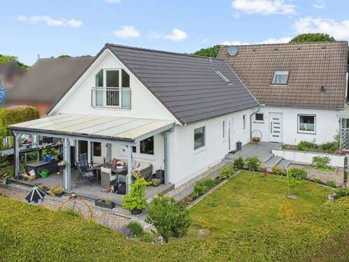 Foto - Haus zum Kaufen in Kaltenkirchen 629.000,00 € 214.5 m²