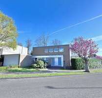 Haus zum Kaufen in Jülich 1.300.000,00 € 295 m²