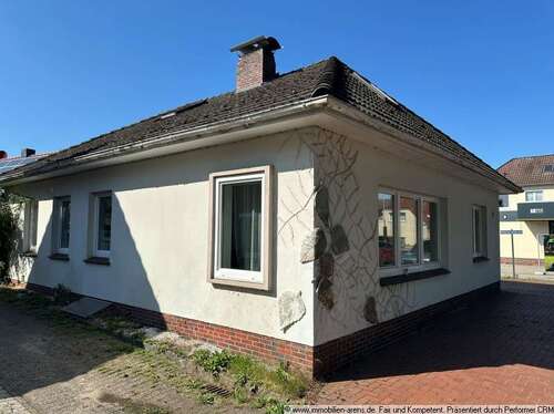 Foto - Haus zum Mieten in Westerstede 950,00 € 120 m²