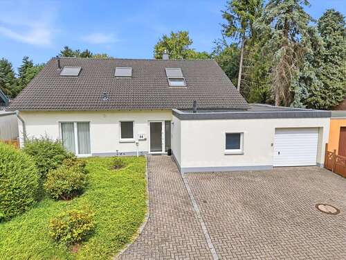 Foto - Haus zum Kaufen in Bedburg 608.000,00 € 205 m²
