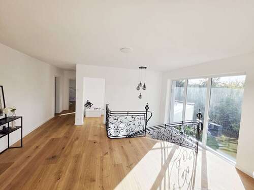 Foto - Haus zum Kaufen in Ockenheim 847.000,00 € 251 m²