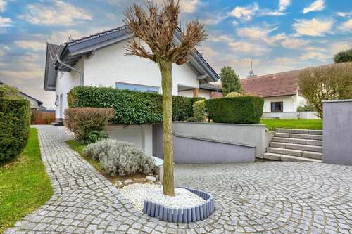 Foto - Haus zum Mieten in Mackenbach 2.790,00 € 260 m²