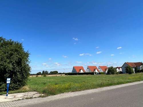 Foto - Grundstück zu verkaufen in Queis 142.500,00 € 638 m²