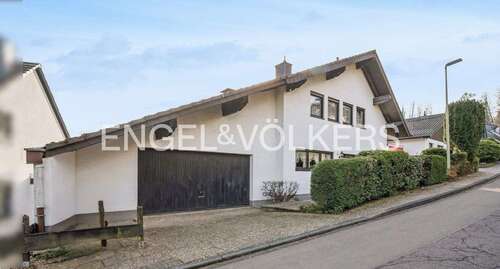 Foto - Haus zum Kaufen in Overath 590.000,00 € 274 m²