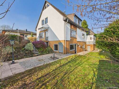 Foto - Haus zum Kaufen in Walluf 720.000,00 € 209 m²