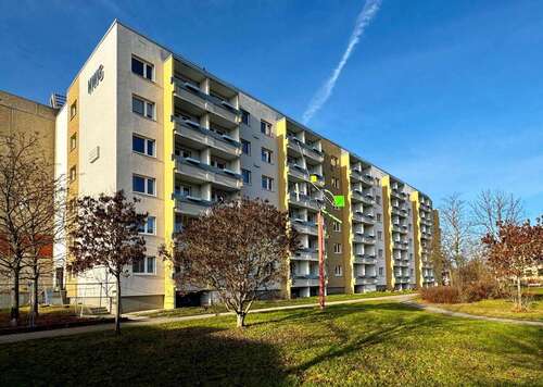 Foto - Wohnung zum Mieten in Halle 353,00 € 50.2 m²