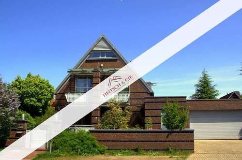 Foto - Haus zum Kaufen in Norderstedt 1.690.000,00 € 550 m²