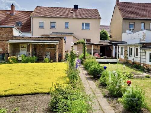 Foto - Haus zum Kaufen in Neundorf (Anhalt) 110.000,00 € 164 m²