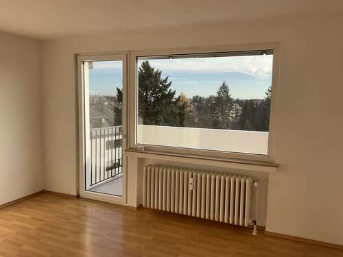 Foto - Wohnung zum Kaufen in Köln Westhoven 235.000,00 € 67.58 m²