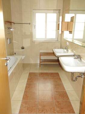 Foto - Wohnung zum Mieten in Zwickau 815,00 € 98.75 m²