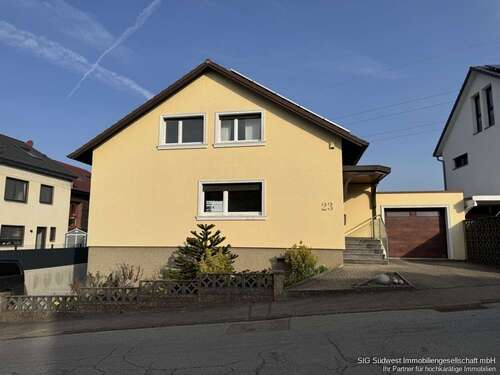 Foto - Haus zum Kaufen in Remchingen 649.000,00 € 225 m²