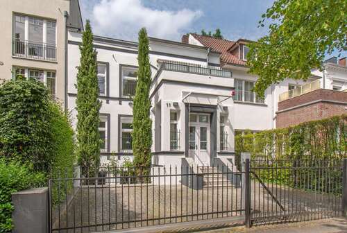Foto - Haus zum Kaufen in Hamburg 2.195.000,00 € 449 m²