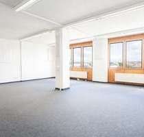 Büro in Leonberg 1.113,50 € 131 m²
