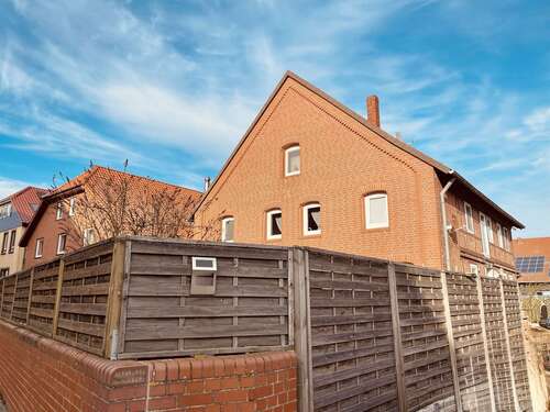 Foto - Haus zum Kaufen in Sarstedt 570.000,00 € 300 m²